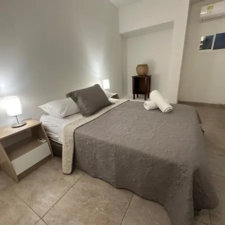 Perfect Location! 4 Bedroom In Downtown Apartamento *