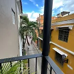 Perfect Location! 4 Bedroom Apartment In Downtown