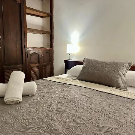 Apartment Perfect Location! 4 Bedroom In Downtown *