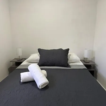Apartment Perfect Location! 4 Bedroom In Downtown