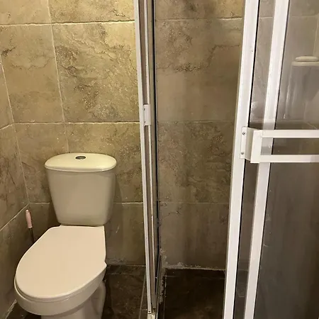 Apartment Perfect Location! 4 Bedroom In Downtown