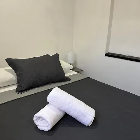 Apartment Perfect Location! 4 Bedroom In Downtown *